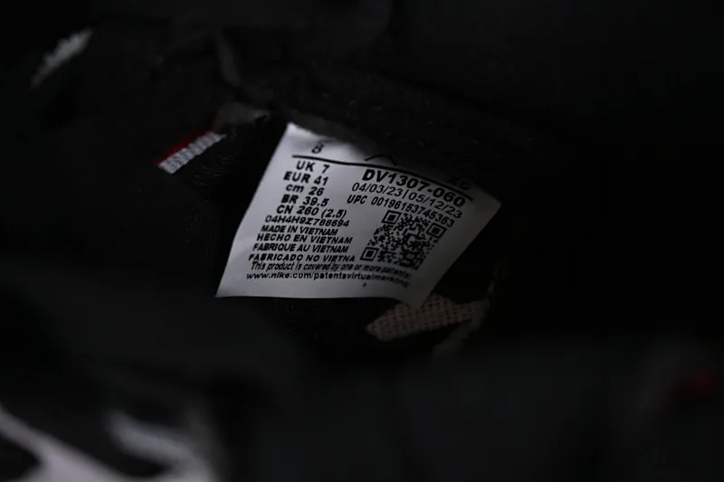 All categories Air Jordan Jordan series basketball shoes Air Jordan 1 High Air Jordan 1 Zoom CMFT AJ1 Joe 1 black gray red color matching DV1307-060